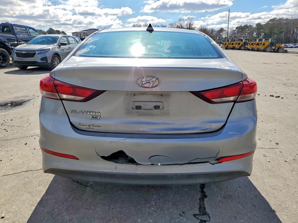 2017 Hyundai Elantra მანქანა იყიდება აუქციონზე, vin: 5NPD74LFXHH067031, აუქციონის ნომერი: 77501235
