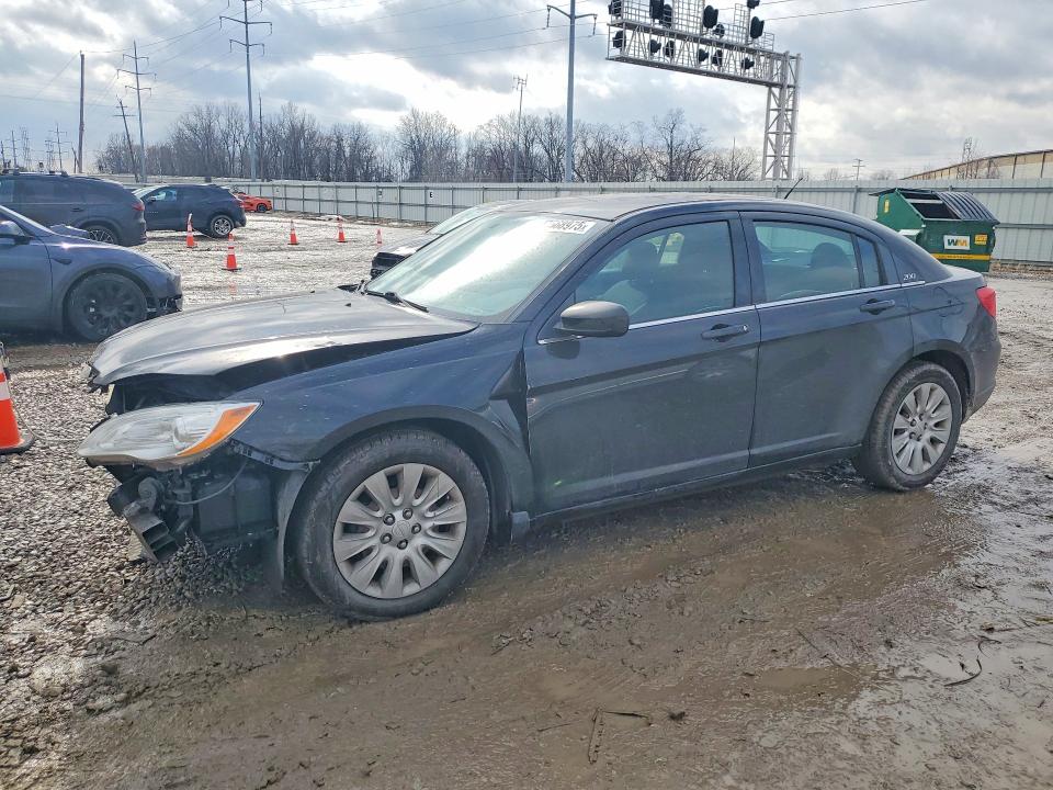 77568975 :رقم المزاد ، 1C3CCBAB0EN122498 vin ، 2014 Chrysler 200 مزاد بيع