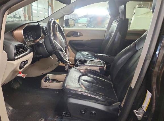 77891475 :رقم المزاد ، 2C4RC1EG2JR186335 vin ، 2018 Chrysler Pacifica مزاد بيع