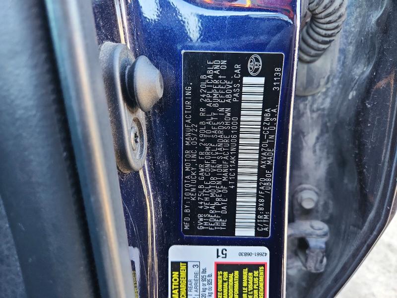 77739465 :رقم المزاد ، 4T1C11AK1NU061000 vin ، 2022 Toyota Camry مزاد بيع