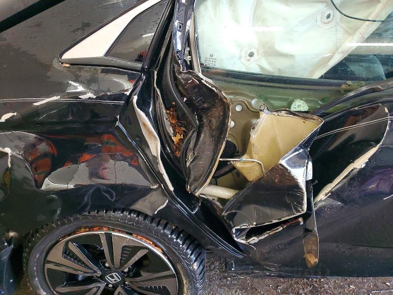 76410985 :رقم المزاد ، SHHFK7H5XHU233375 vin ، 2017 Honda Civic مزاد بيع