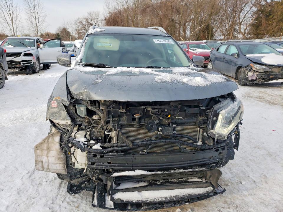76569525 :رقم المزاد ، 5N1AT2MV5LC806704 vin ، 2020 Nissan Rogue مزاد بيع