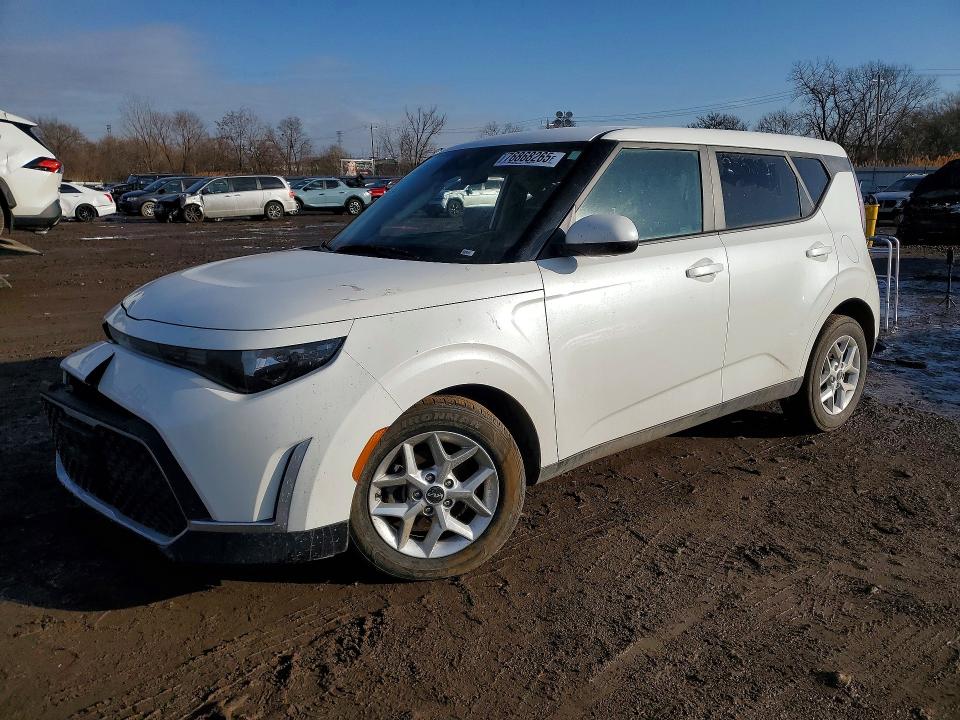 76868265 :رقم المزاد ، KNDJ23AU7P7876616 vin ، 2023 Kia Soul مزاد بيع
