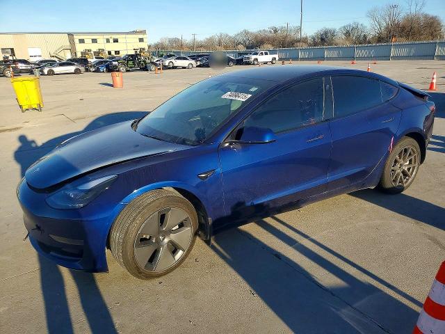 Продажа на аукционе авто 2023 Tesla Model 3, vin: 5YJ3E1EAXPF565003, номер лота: 74896415