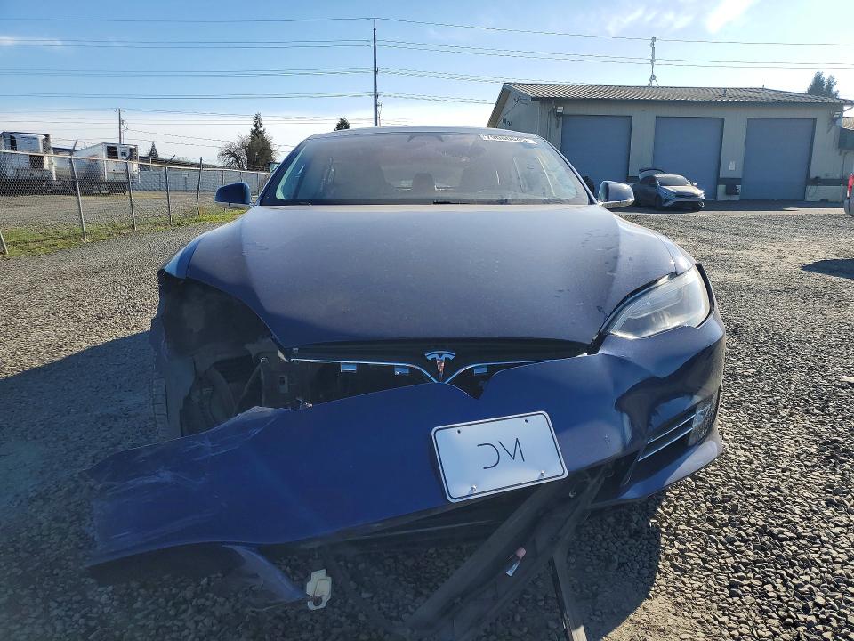 79080645 :رقم المزاد ، 5YJSA1E21HF192757 vin ، 2017 Tesla Model S مزاد بيع