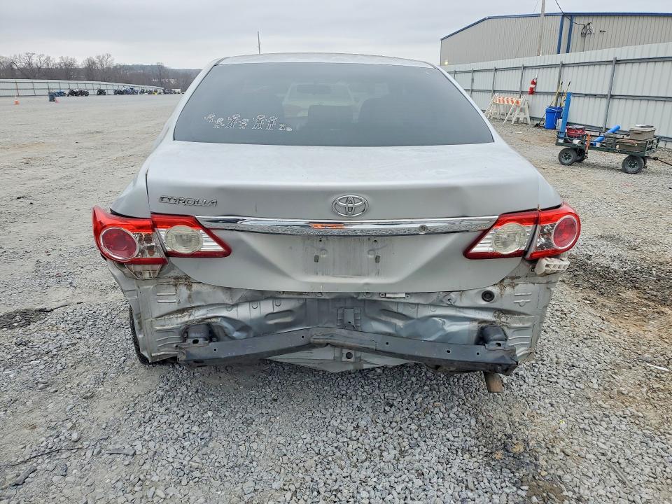 Продаж на аукціоні авто 2013 Toyota Corolla, vin: 2T1BU4EE5DC926740, номер лоту: 77136805
