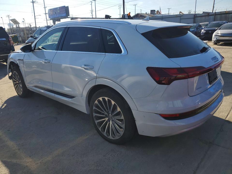 2019 Audi E-tron მანქანა იყიდება აუქციონზე, vin: WA1VABGE7KB020781, აუქციონის ნომერი: 79015175