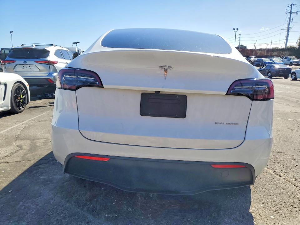 Продажа на аукционе авто 2023 Tesla Model Y, vin: 7SAYGAEEXPF881507, номер лота: 78086205