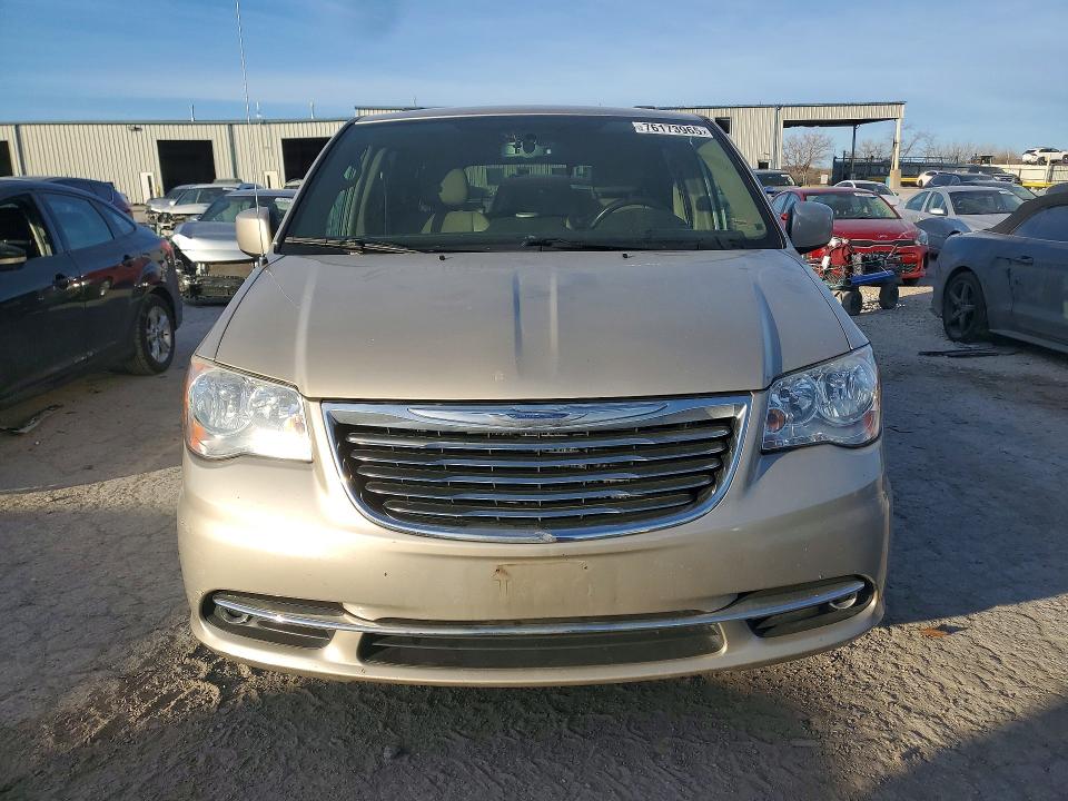76173965 :رقم المزاد ، 2C4RC1BG6FR739628 vin ، 2015 Chrysler Town & Country مزاد بيع