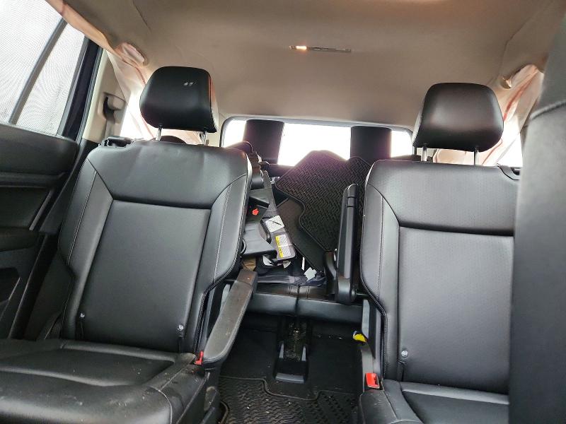 77984615 :رقم المزاد ، 1V2RR2CA0KC565443 vin ، 2019 Volkswagen Atlas مزاد بيع