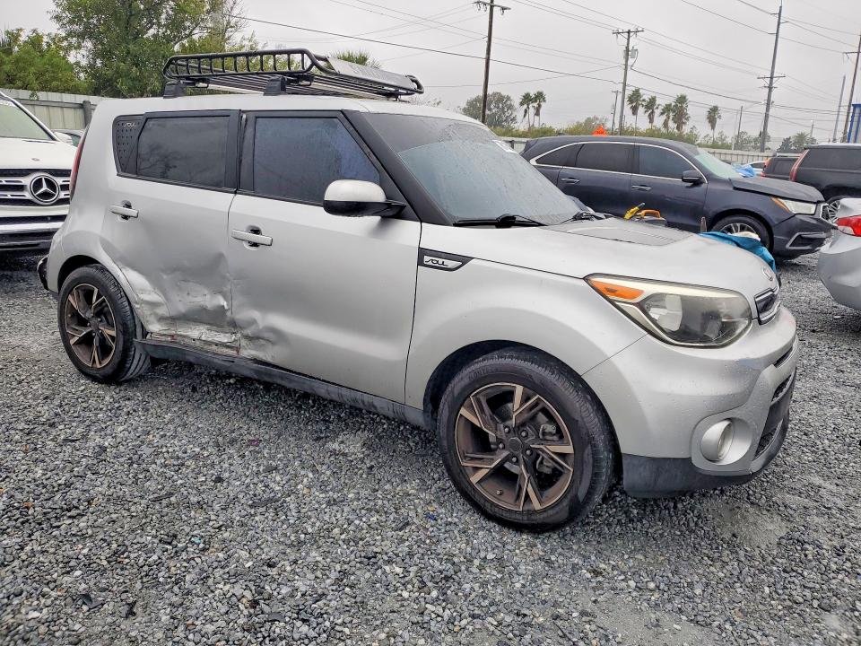 76118525 :رقم المزاد ، KNDJP3A59J7553833 vin ، 2018 Kia Soul مزاد بيع