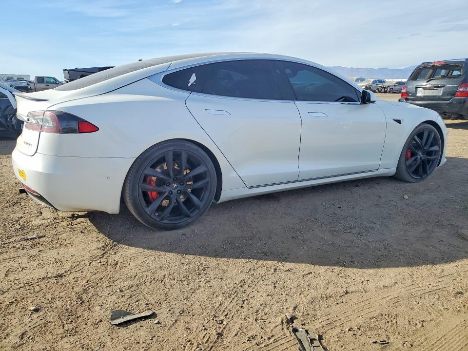 76136145 :رقم المزاد ، 5YJSA1E43KF330923 vin ، 2019 Tesla Model S مزاد بيع