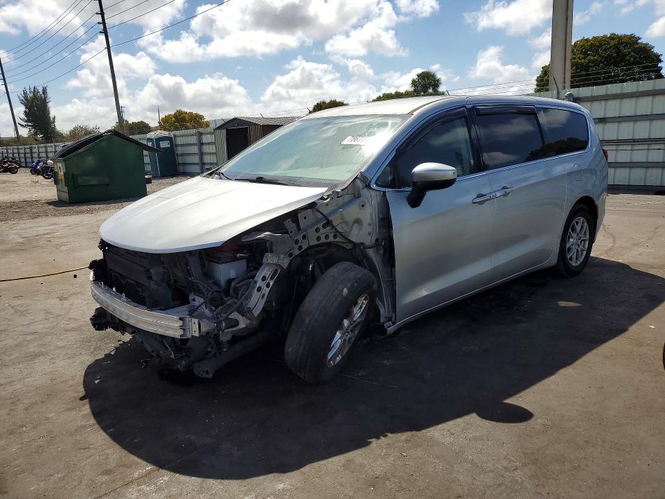 Продаж на аукціоні авто 2022 Chrysler Voyager, vin: 2C4RC1CG4NR163292, номер лоту: 78677705