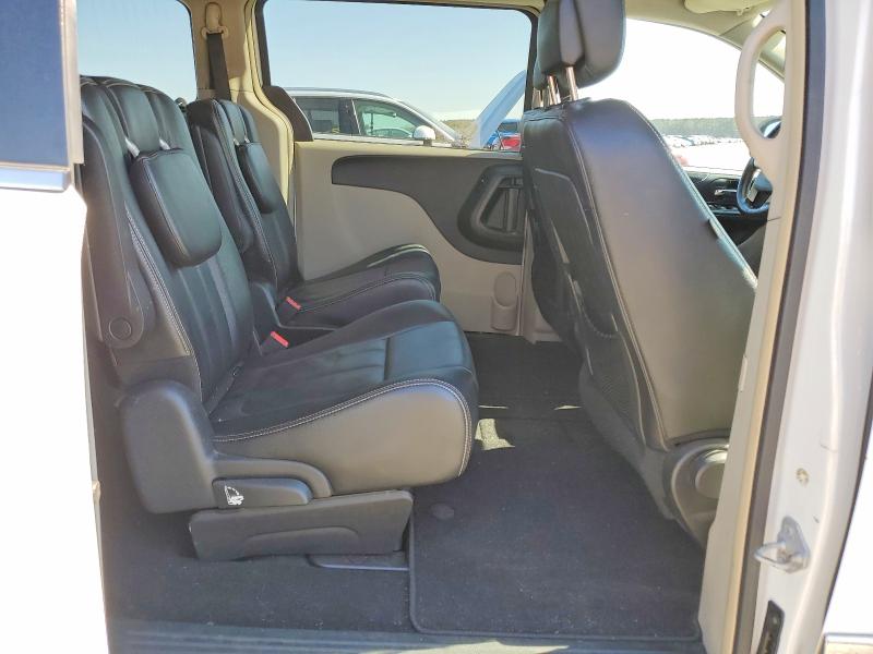 2014 Chrysler Town & Cou მანქანა იყიდება აუქციონზე, vin: 2C4RC1BG2ER448557, აუქციონის ნომერი: 76388225