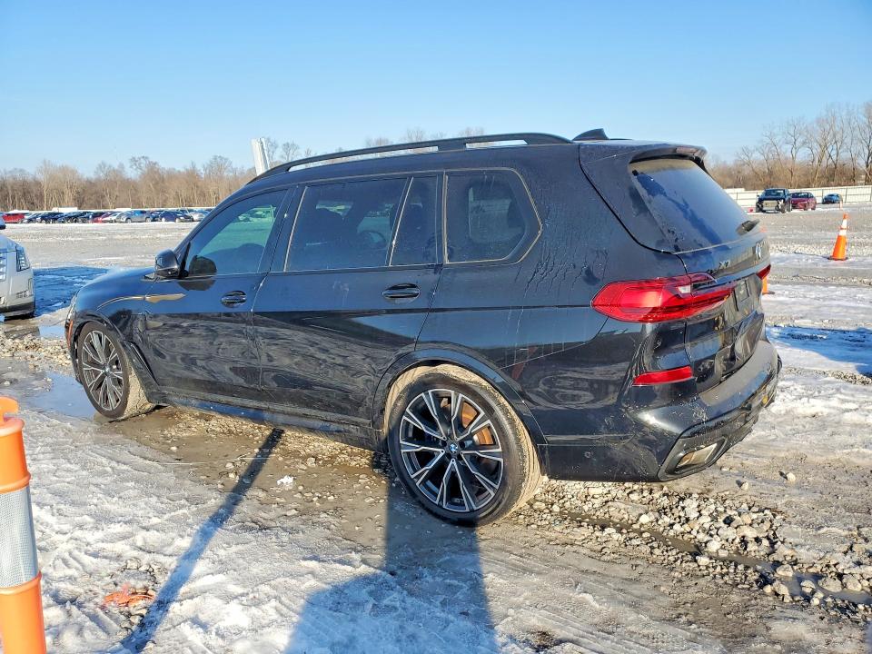76737985 :رقم المزاد ، 5UXCX6C08M9H52376 vin ، 2021 Bmw X7 M50i مزاد بيع