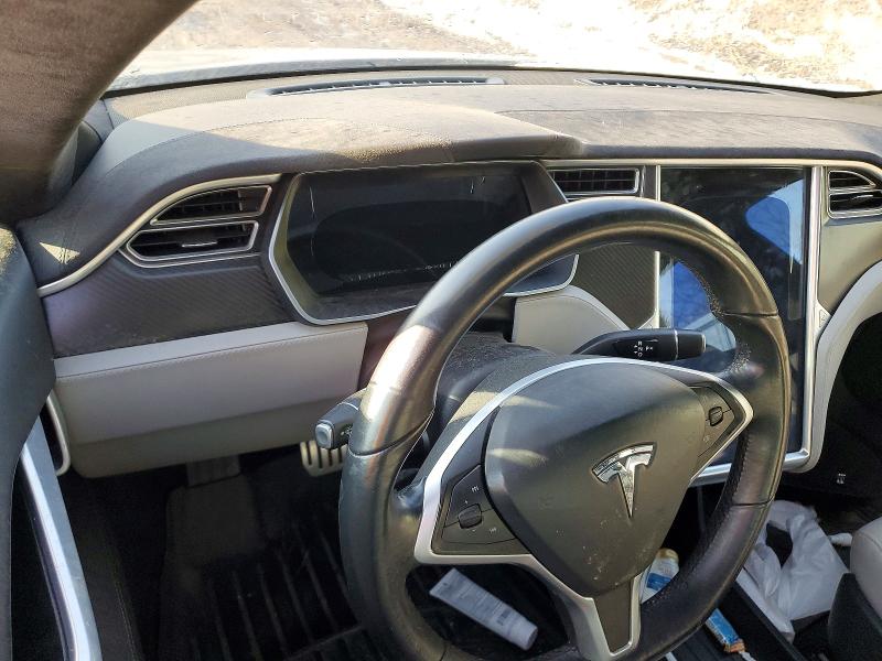 Продажа на аукционе авто 2015 Tesla Model S, vin: 5YJSA1E4XFF116419, номер лота: 79233635