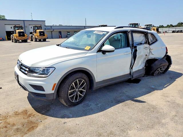 Продажа на аукционе авто 2020 Volkswagen Tiguan, vin: 3VV3B7AX3LM101922, номер лота: 76567945