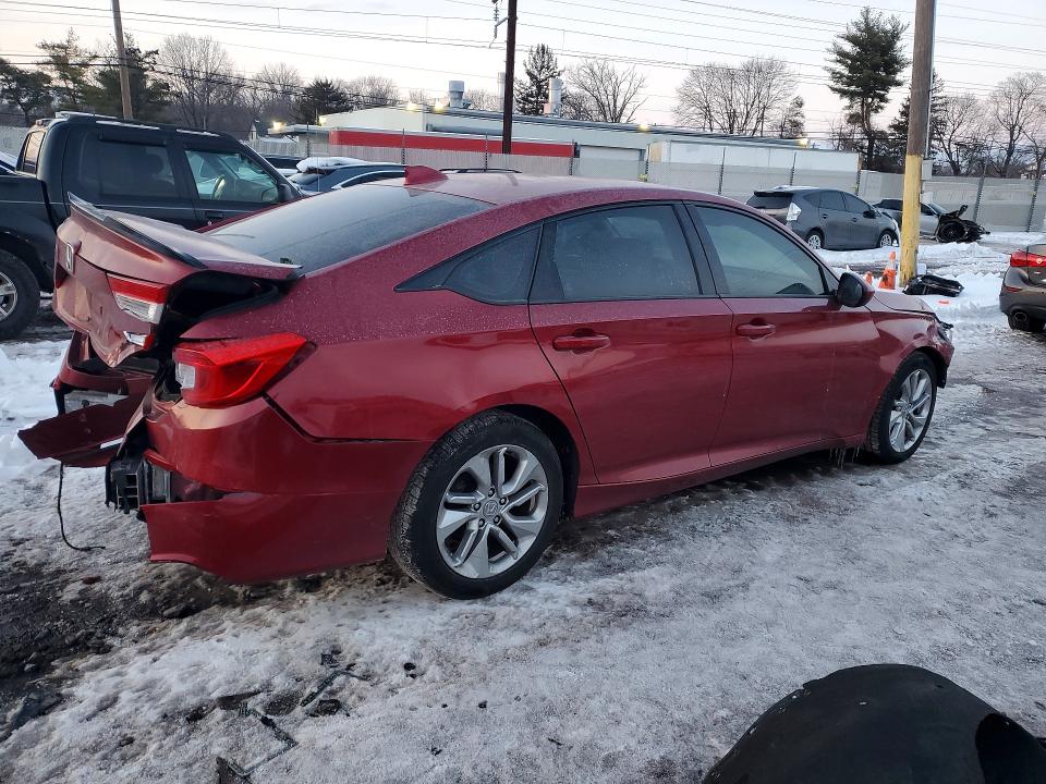 74244445 :رقم المزاد ، 1HGCV1F18KA014232 vin ، 2019 Honda Accord مزاد بيع