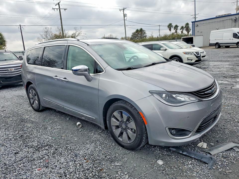 76069595 :رقم المزاد ، 2C4RC1N79HR684994 vin ، 2017 Chrysler Pacifica مزاد بيع