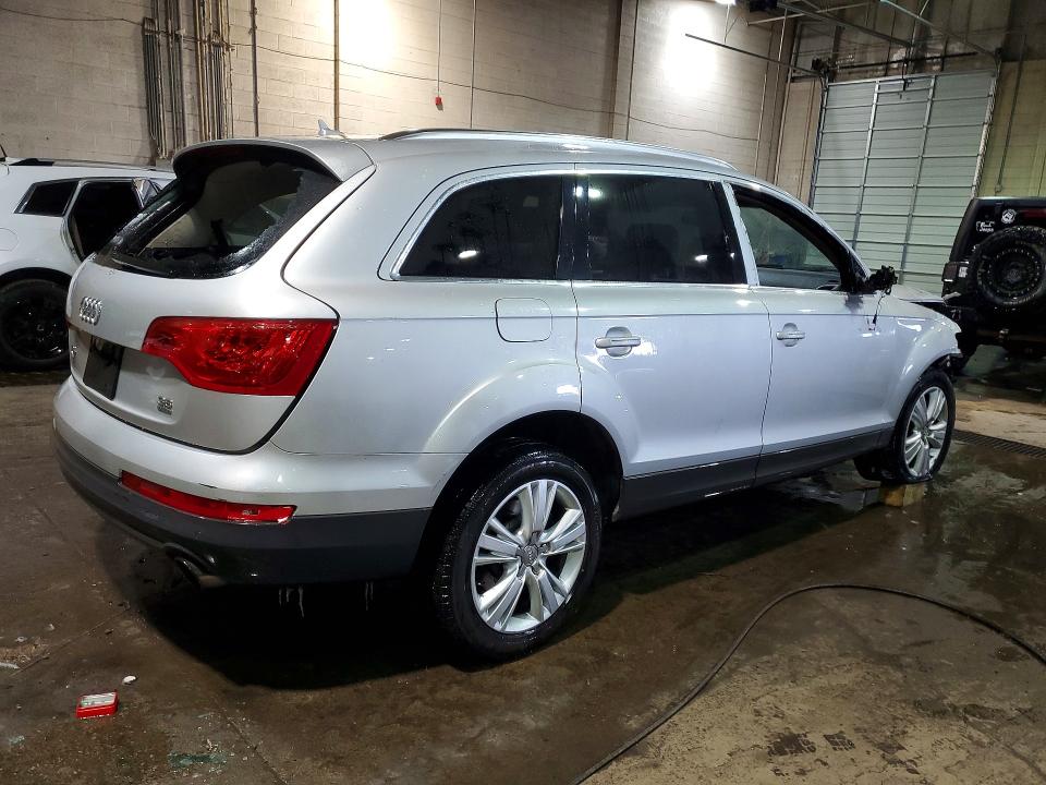76191755 :رقم المزاد ، WA1LYAFE8AD007586 vin ، 2010 Audi Q7 مزاد بيع