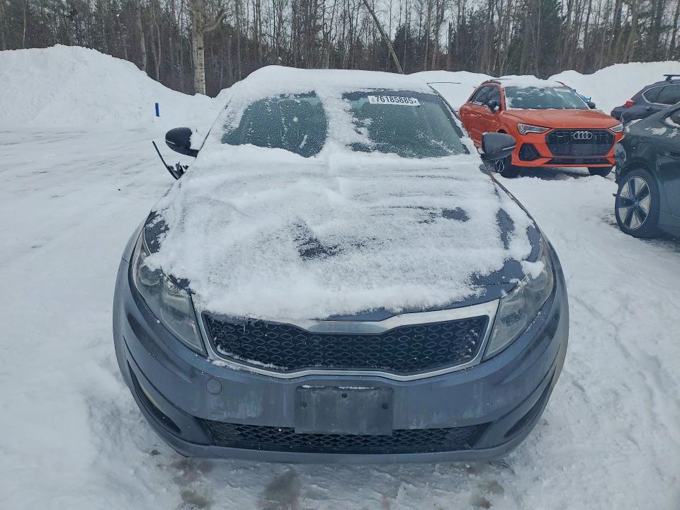 2013 Kia Optima მანქანა იყიდება აუქციონზე, vin: KNAGM4A77D5381826, აუქციონის ნომერი: 76185885
