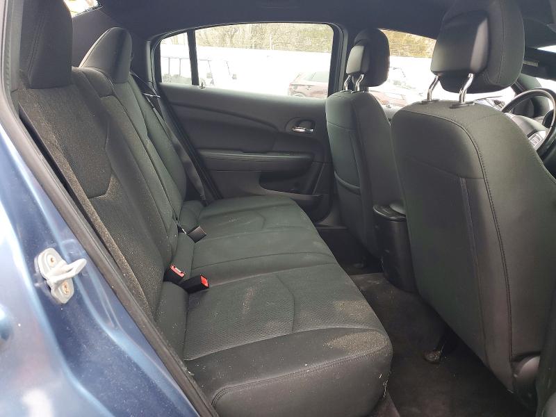 2011 Chrysler 200 მანქანა იყიდება აუქციონზე, vin: 1C3BC1FG4BN555571, აუქციონის ნომერი: 76868645