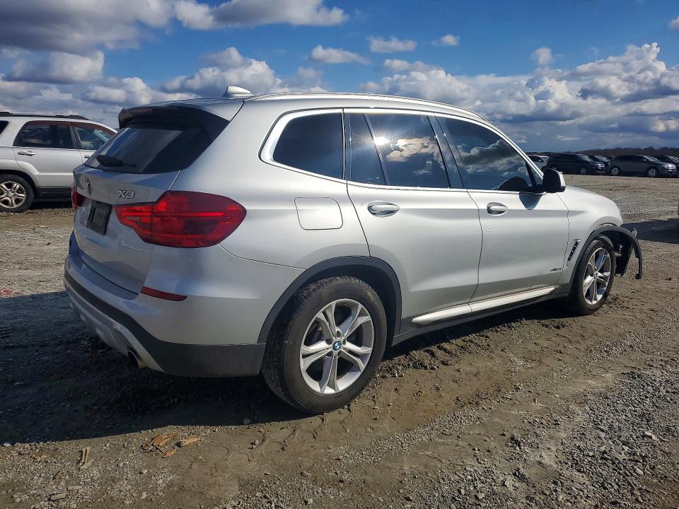 79270935 :رقم المزاد ، 5UXTR9C53JLD61657 vin ، 2018 Bmw X3 مزاد بيع