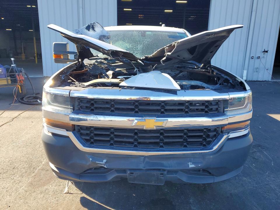 78830725 :رقم المزاد ، 3GCPCNEH8JG234059 vin ، 2018 Chevrolet Silverado مزاد بيع