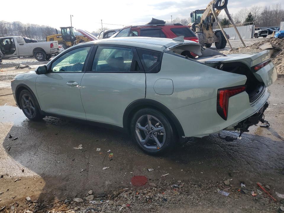 2025 Kia K4 მანქანა იყიდება აუქციონზე, vin: 3KPFT4DE2SE096724, აუქციონის ნომერი: 76271275