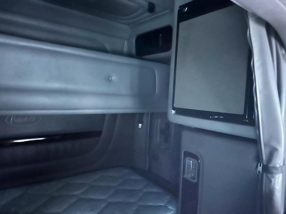 Aukcja sprzedaży 2022 Peterbilt 389, vin: 1XPXD49X6ND777615, numer aukcji: 73991175
