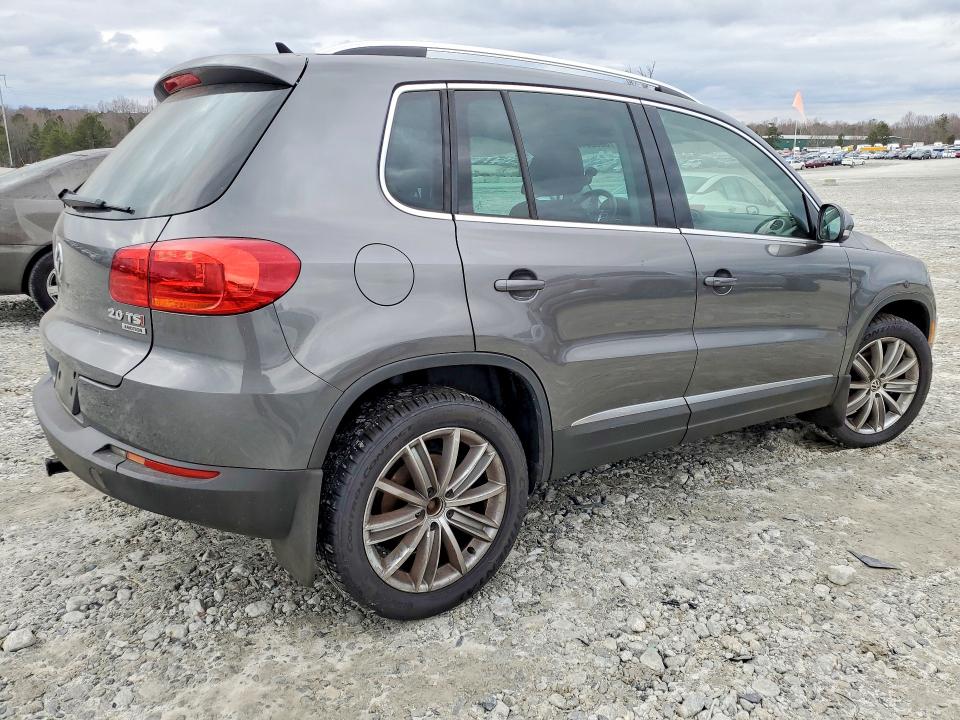 Продаж на аукціоні авто 2015 Volkswagen Tiguan, vin: WVGBV7AX4FW516832, номер лоту: 78082515
