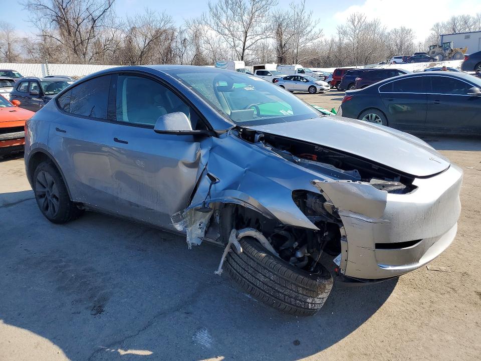 2024 Tesla Model Y მანქანა იყიდება აუქციონზე, vin: 7SAYGDEE3RA294714, აუქციონის ნომერი: 75956055