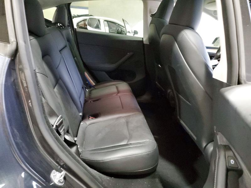 79030475 :رقم المزاد ، 7SAYGDEEXSA354073 vin ، 2025 Tesla Model Y مزاد بيع