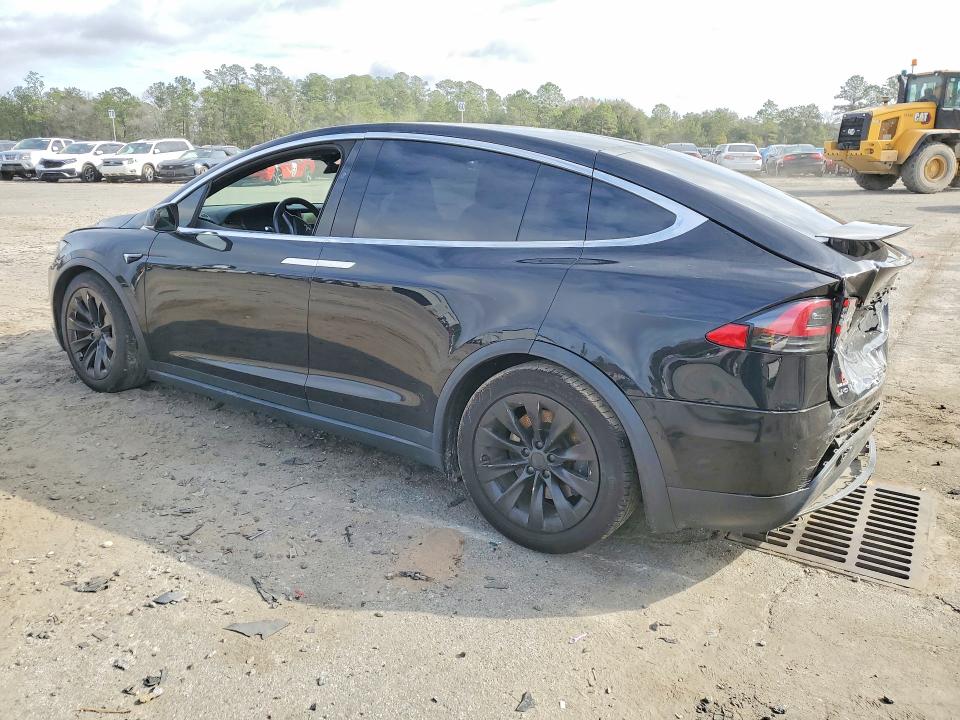 Продаж на аукціоні авто 2018 Tesla Model X, vin: 5YJXCBE20JF110593, номер лоту: 76666225