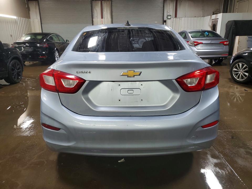 2018 Chevrolet Cruze მანქანა იყიდება აუქციონზე, vin: 1G1BC5SMXJ7216338, აუქციონის ნომერი: 78681865