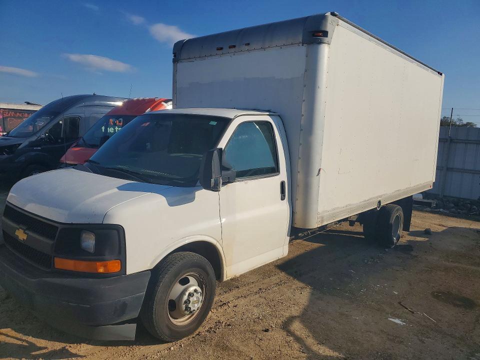 74816465 :رقم المزاد ، 1HA3GTCG0HN009424 vin ، 2017 Chevrolet Express G3500 مزاد بيع