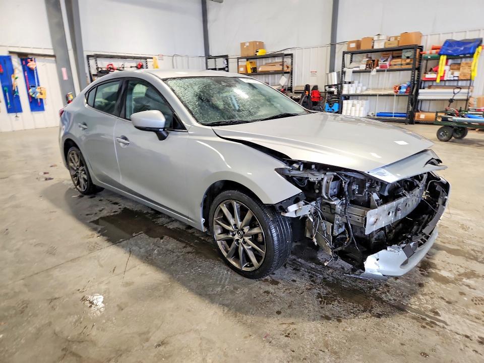 2018 Mazda 3 მანქანა იყიდება აუქციონზე, vin: 3MZBN1V32JM164350, აუქციონის ნომერი: 79073335