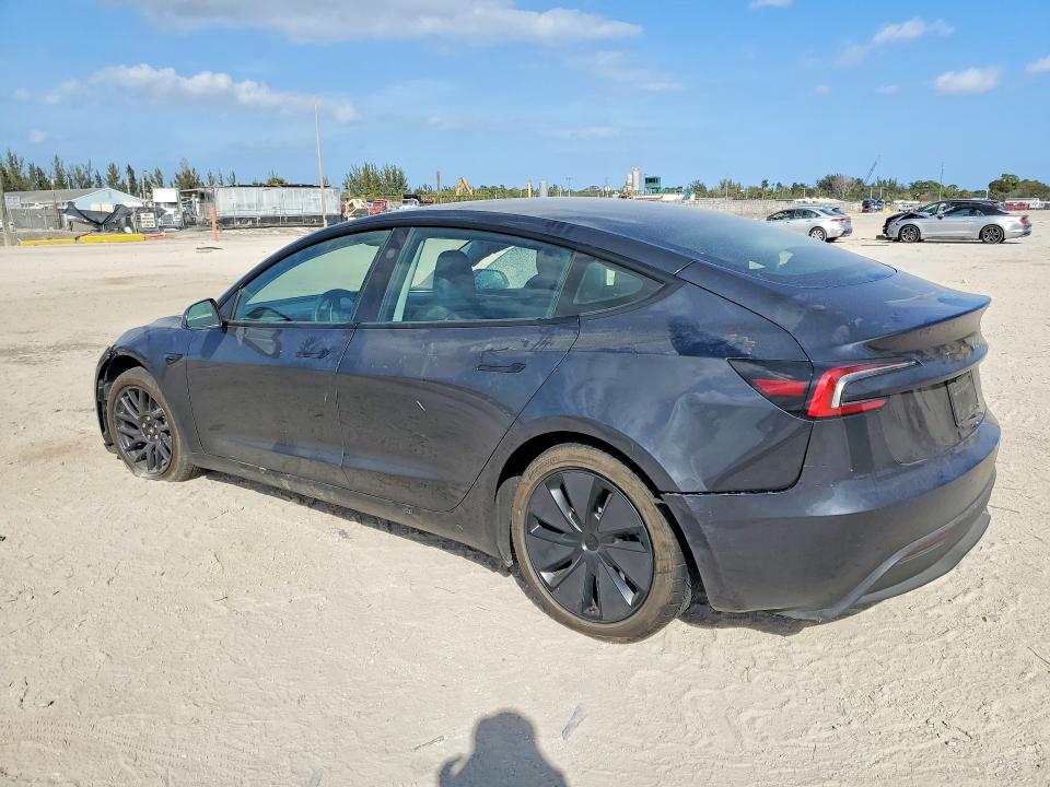 77884545 :رقم المزاد ، 5YJ3E1EA2RF724440 vin ، 2024 Tesla Model 3 مزاد بيع