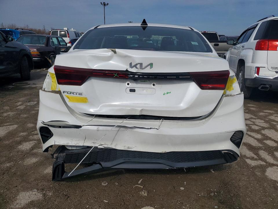 2023 Kia Forte მანქანა იყიდება აუქციონზე, vin: 3KPF24AD3PE637012, აუქციონის ნომერი: 77356285
