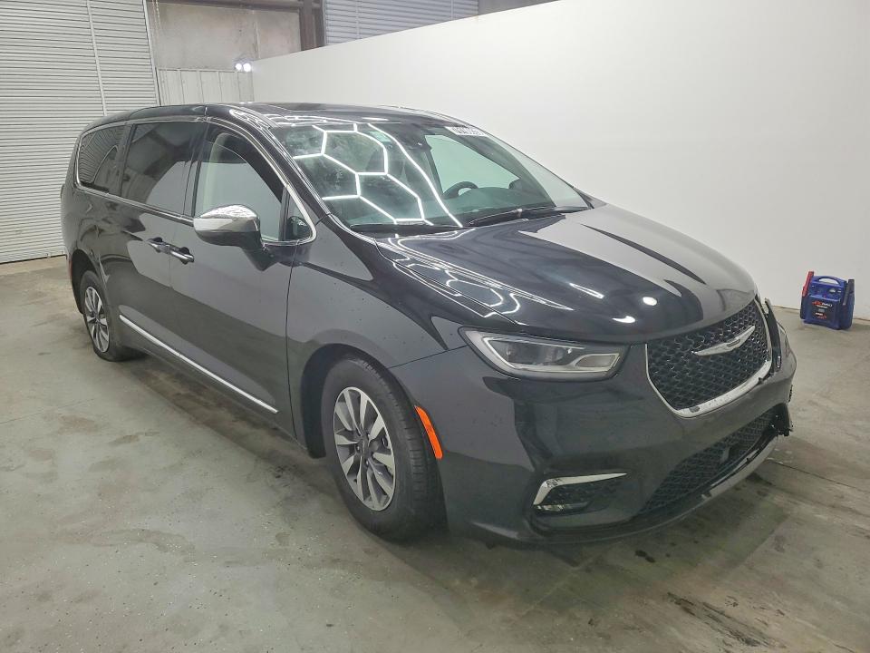 Продаж на аукціоні авто 2023 Chrysler Pacifica, vin: 2C4RC1S70PR604162, номер лоту: 79196035