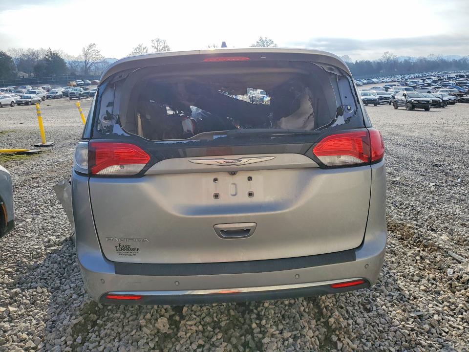 Auction sale of the 2017 Chrysler Pacifica, vin: 2C4RC1EG5HR752899, lot number: 76953615