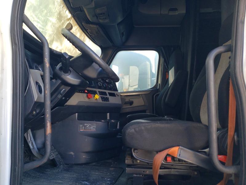 Продажа на аукционе авто 2018 Freightliner Cascadia 126, vin: 3AKJHHDR4JSJC6858, номер лота: 74853285