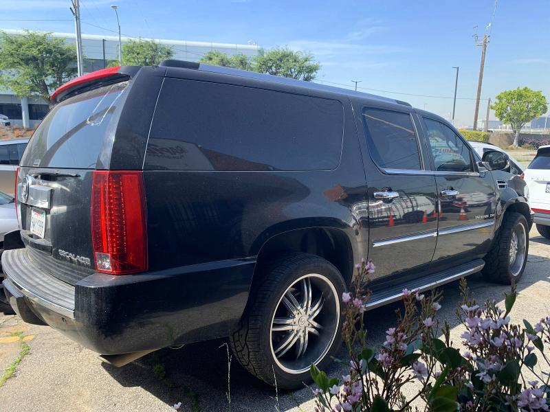 2011 Cadillac Escalade მანქანა იყიდება აუქციონზე, vin: 1GYS3GEF3BR269222, აუქციონის ნომერი: 78325795