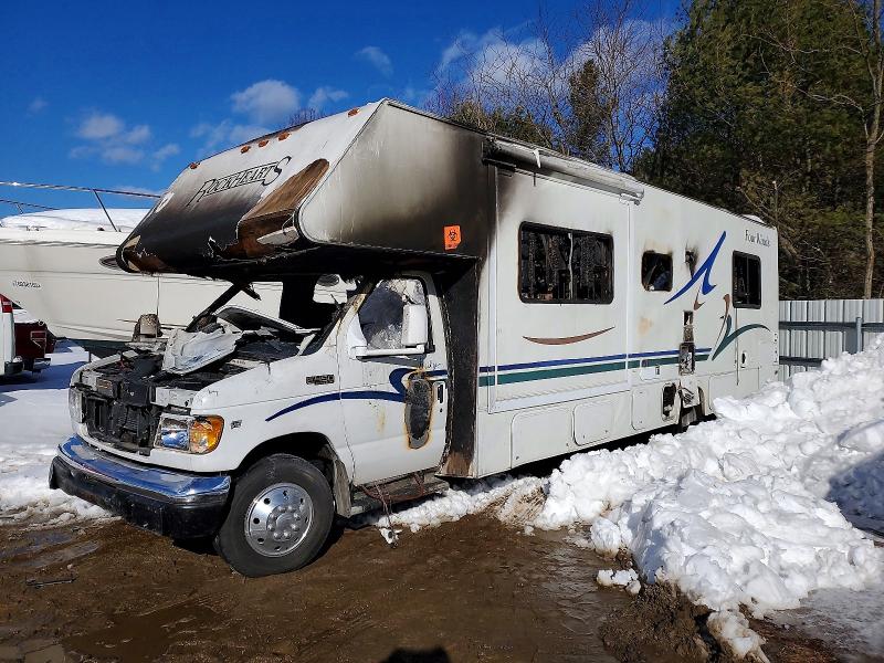 72701845 :رقم المزاد ، 1FDXE4555YHA13014 vin ، 2000 Ford E 450 مزاد بيع