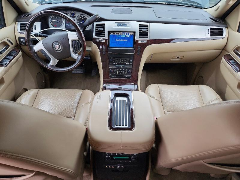2014 Cadillac Escalade მანქანა იყიდება აუქციონზე, vin: 1GYS3CEFXER243102, აუქციონის ნომერი: 77184505