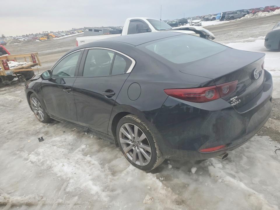 76131165 :رقم المزاد ، JM1BPABLXM1324333 vin ، 2021 Mazda 3 مزاد بيع