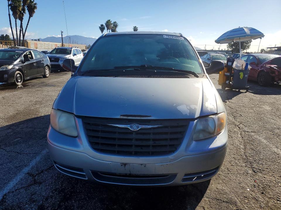 2006 Chrysler Town & Country მანქანა იყიდება აუქციონზე, vin: 1A4GP45R96B590084, აუქციონის ნომერი: 76285885