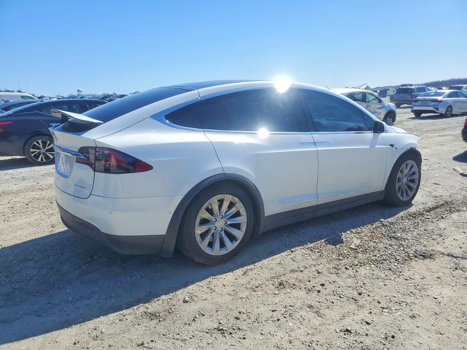 Продаж на аукціоні авто 2021 Tesla Model X, vin: 5YJXCAE23MF322872, номер лоту: 78528355