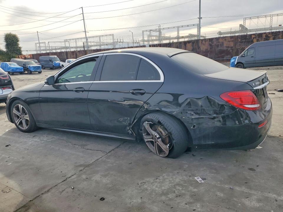 2019 Mercedes-benz E მანქანა იყიდება აუქციონზე, vin: WDDZF4JB1KA526993, აუქციონის ნომერი: 76666435