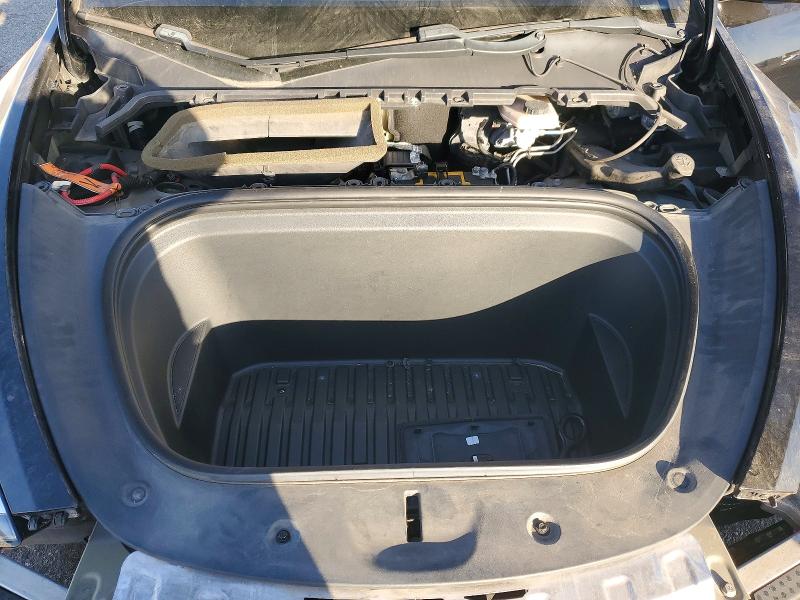 76002145 :رقم المزاد ، 5YJYGDEEXLF045852 vin ، 2020 Tesla Model Y مزاد بيع